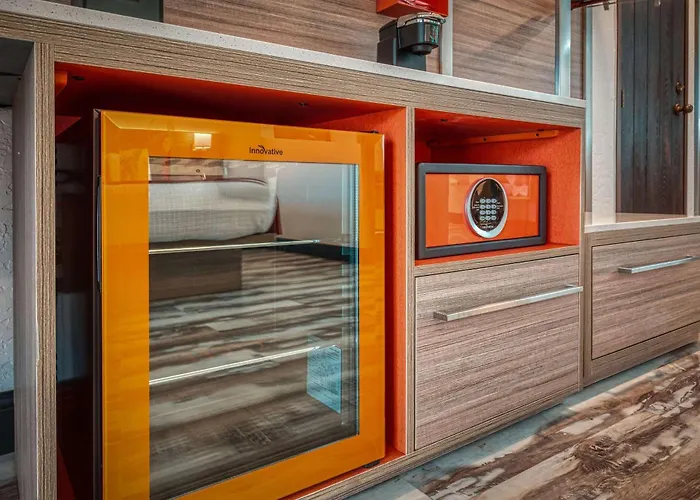 Casa Via Mar Inn, An Ascend Collection Hotel Port Hueneme