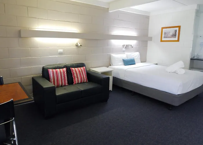 Mayfair Motel
