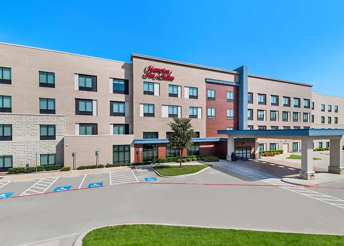 Hampton Inn & Suites Dallas - Farmers Branch
