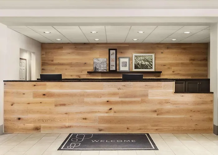 Country Inn & Suites By Radisson, St Cloud East, Mn