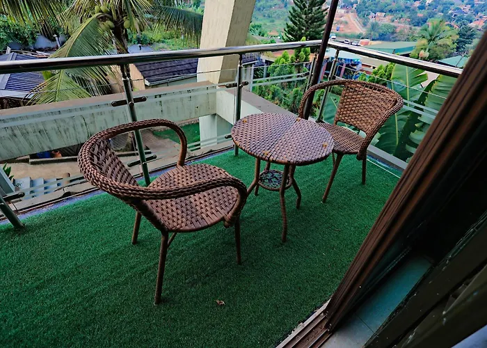 Shine Country Resort Hotel Naziba