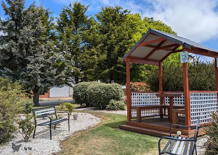 Highlands Motor Inn