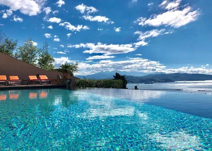 Miramare Apartments&Suites La Spezia