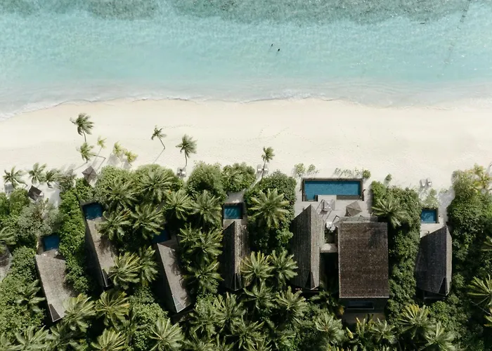 The St. Regis Maldives Vommuli Resort Hulhudheli