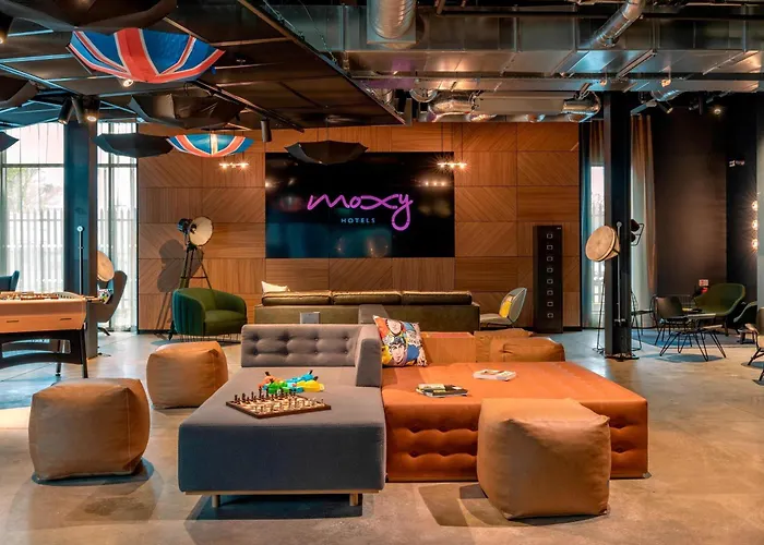 Hotel Moxy London Heathrow Airport Hounslow