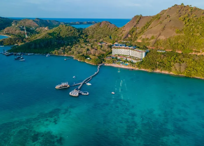 Ayana Komodo Waecicu Beach