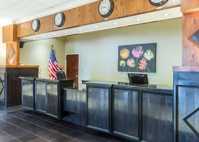 Clarion Hotel Somerset - New Brunswick