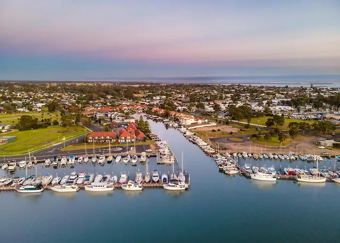 Mariners Cove Waterfront Motel And Apartments Paynesville