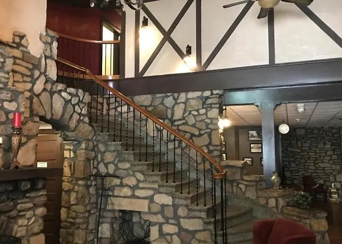 Ye Olde English Inn Hollister