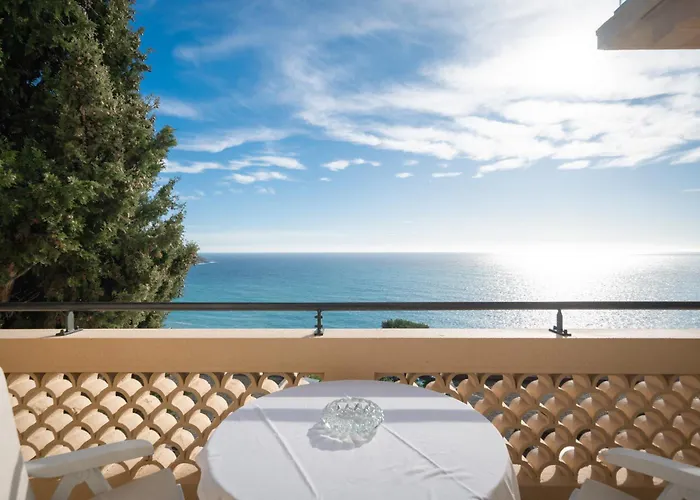 Hotel Le Roquebrune