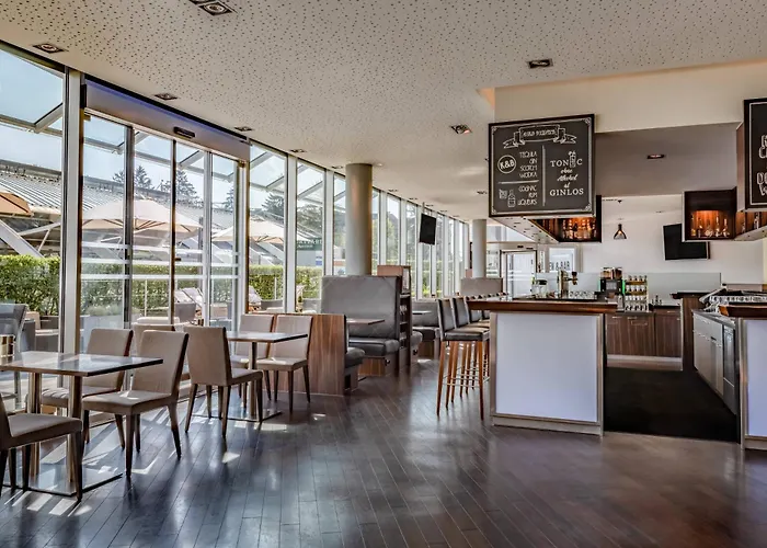 Courtyard By Marriott Linz Hotel