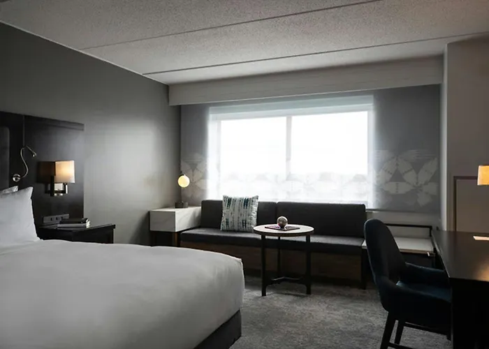 Baronette Renaissance Detroit-