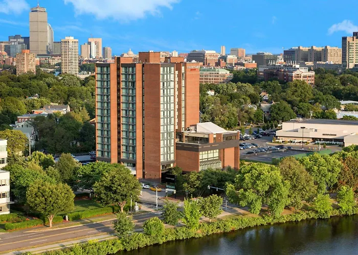 Courtyard By Marriott Boston Cambridge