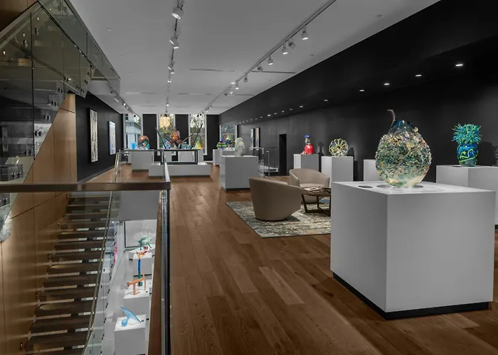 Glass Light Hotel & Gallery, Autograph Collection