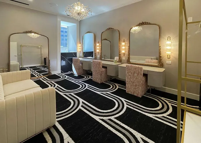 Cambria Hotel Detroit Downtown