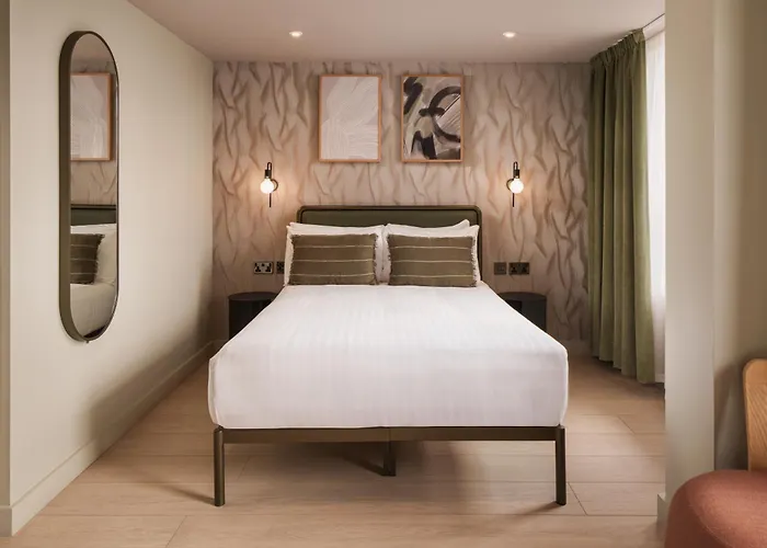 Central Park Hotel