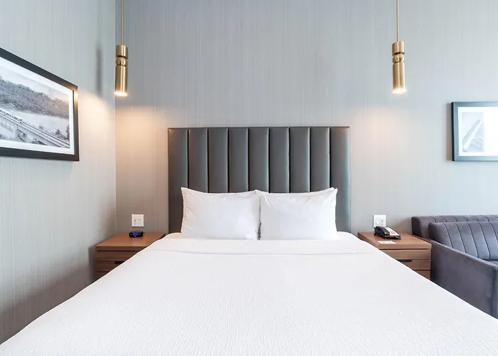Sandman Signature Sherwood Park Hotel