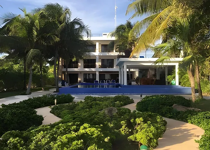 13Bdr Villa Bellamar Akumal - Private Chef - Beachfront - Weddings-Business Retreats-Golf-Family