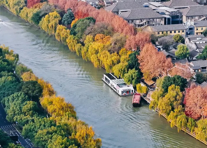 Cheery Dragon Canal Hotel Hangzhou - Intangible Cultural Heritage Hotel