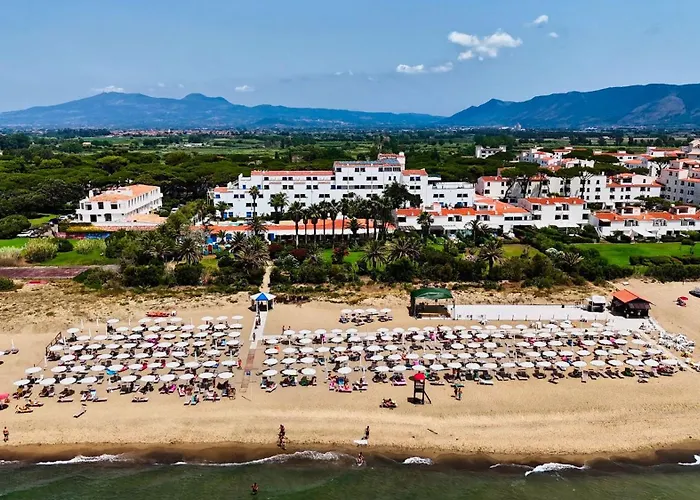 Marina Club Hotel