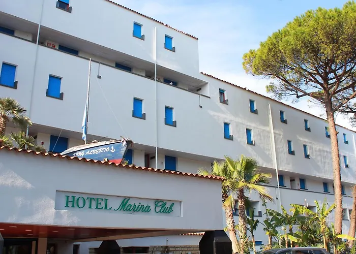 Marina Club Hotel