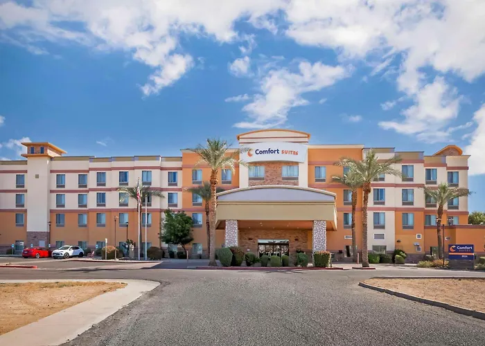 Comfort Suites Glendale - State Farm Stadium Area