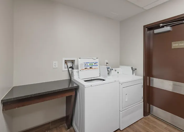 Comfort Suites Perrysburg - Toledo South