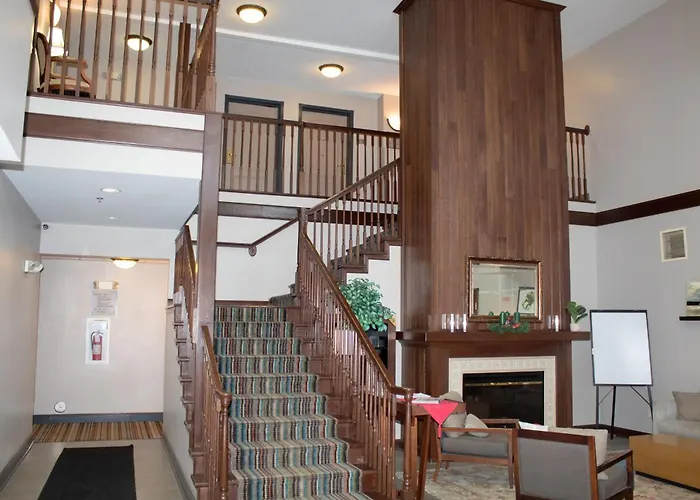 Country Inn & Suites By Radisson, Big Rapids, Mi