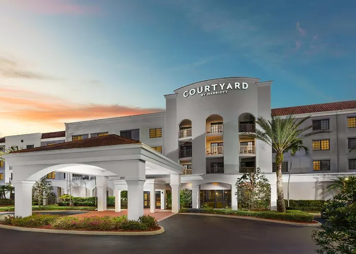 Courtyard By Marriott Stuart