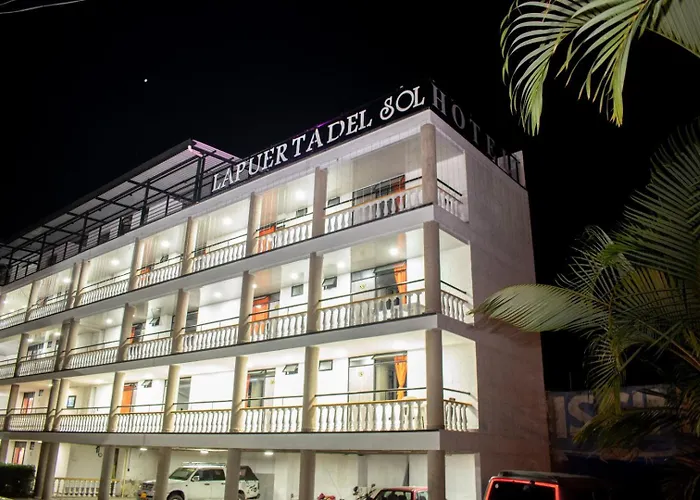 Hotel La Puerta Del Sol