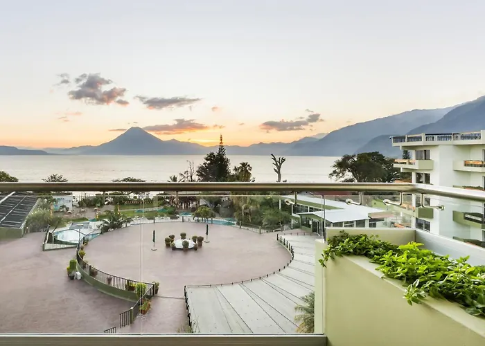Porta Hotel Del Lago Panajachel