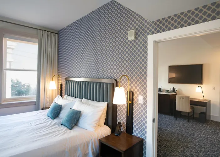 Hotel Petersburg, Tapestry Collection By Hilton
