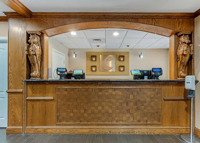 Comfort Inn & Suites Dover Near Speedway