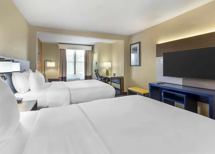 Comfort Suites Hanes Mall