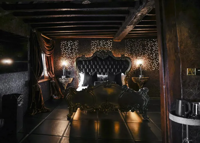 Hotel Crazy Bear Beaconsfield