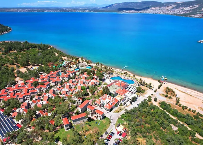 Long Beach Club Nature Akbuk 