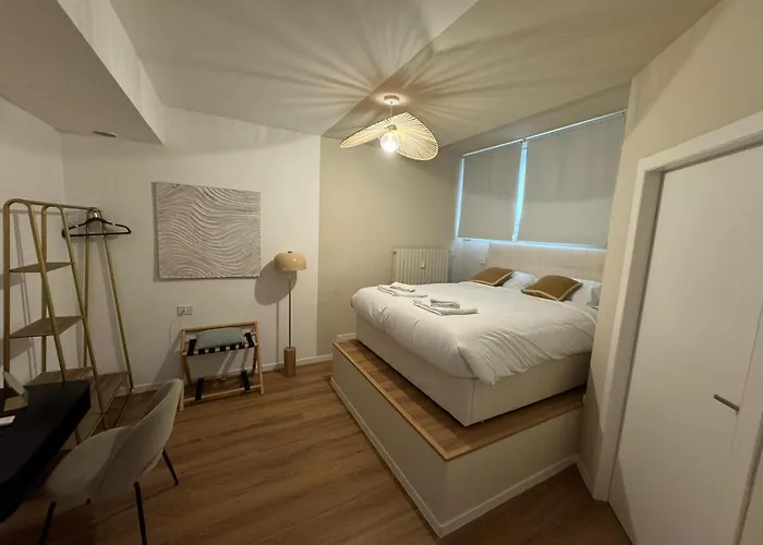 D-Home Suites