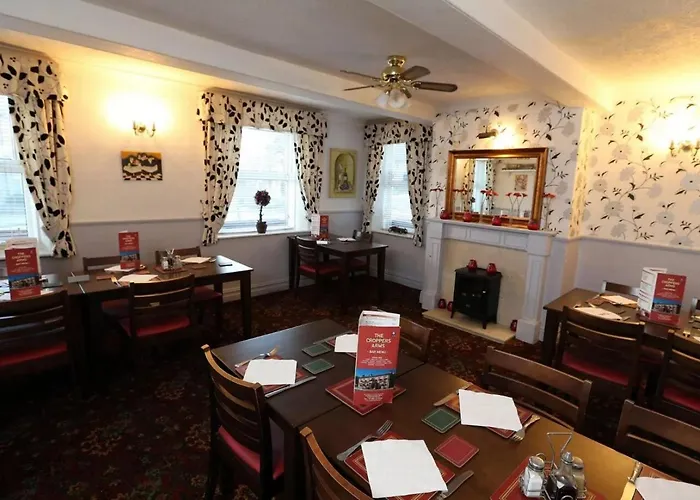 Oyo The Croppers Arms