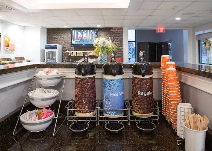 Comfort Inn Hyannis - Cape Cod