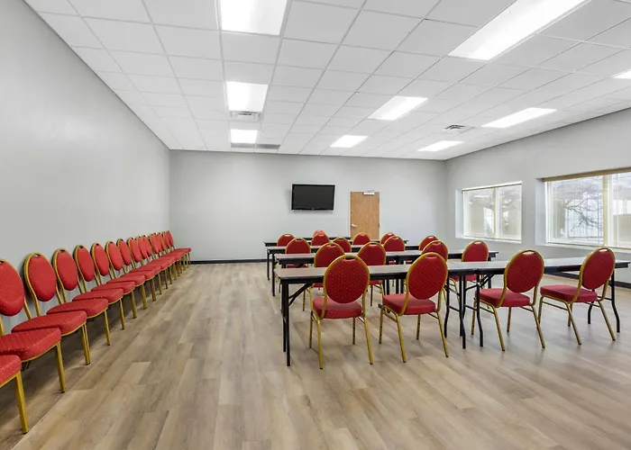 Quality Inn & Suites Monterey I-40