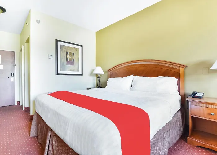 Oyo Townhouse Oklahoma City Airport