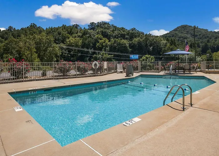 Clarion Pointe Sylva Near Cherokee Area Dillsboro