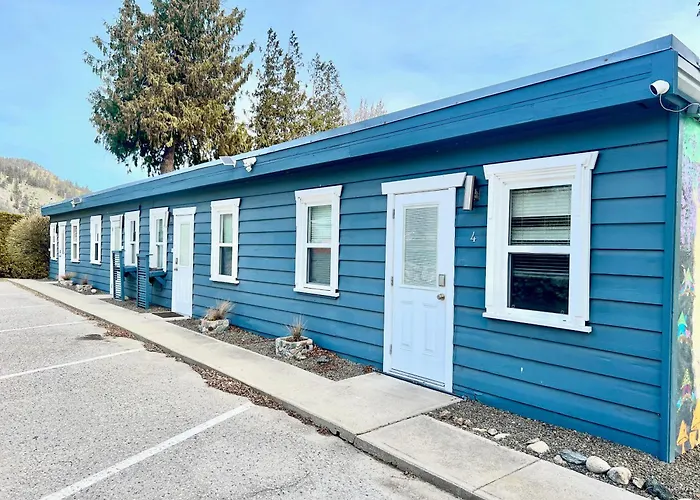 Peachland Beach Resort