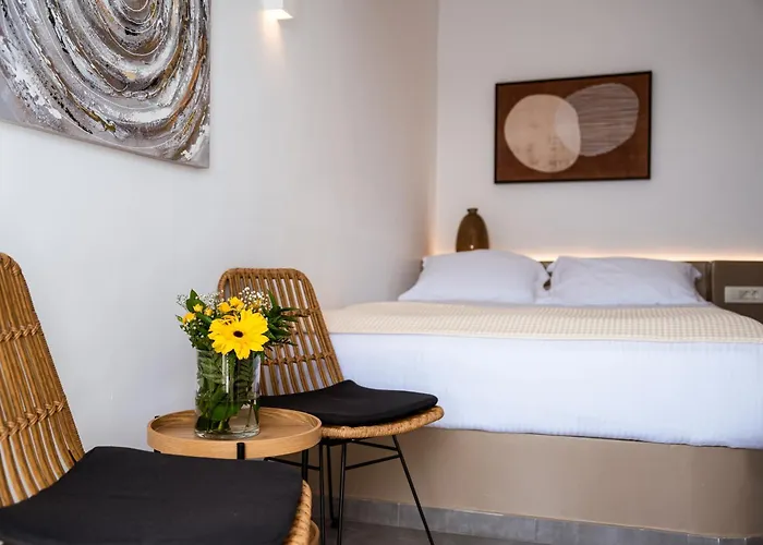 Mardanza Krokos Suites