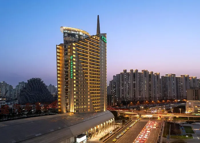 Holiday Inn Jing'An- Railway Station Hub Free Laundry Panoramic Gym