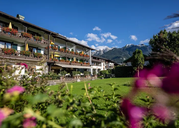 Alpenjuwel Parkhotel Wallgau 4 Sterne Superior Genusshotel Mit Spa Feinster Kulinarik & Golf Ihr Rueckzugsort Inmitten Der Alpen Mit Tradition Und Eleganz