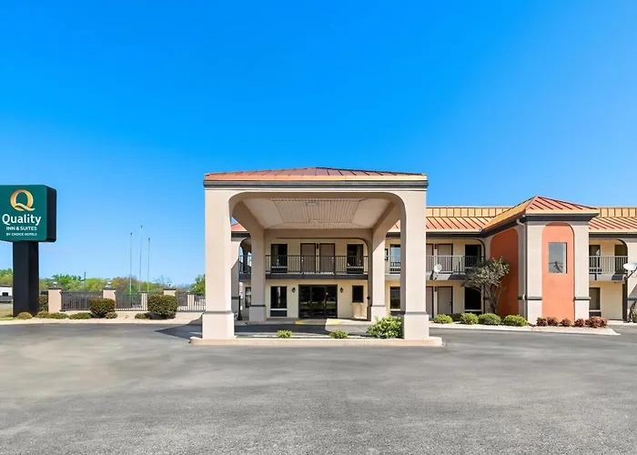 Quality Inn & Suites Dumas
