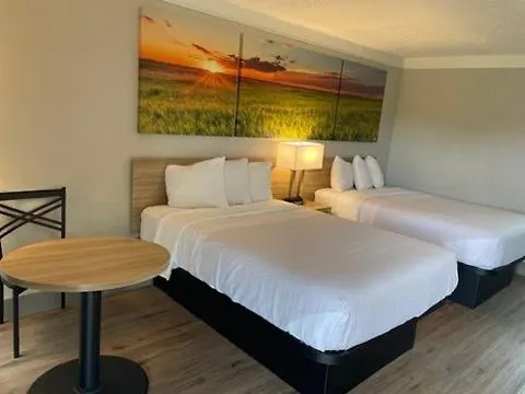 Days Inn By Wyndham Hillsboro Tx