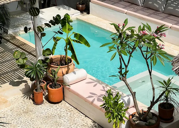 La Punta Rooms