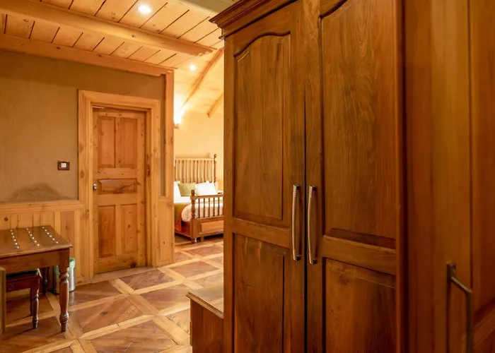 Shivadya Boutique Stay Near Manali Quiet Naggar Side Retreat